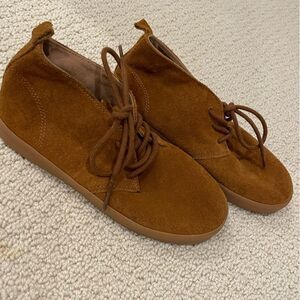 EUC Gap Boys Suede Boots Brown Sz. 2